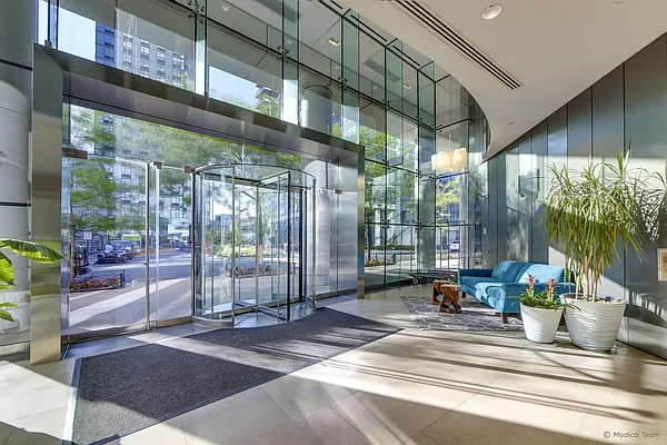 Sold by Compass | media 22