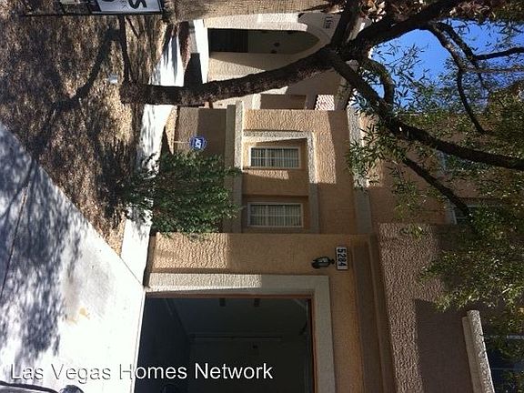 3rd image of 5284 Dakotah Pointe Ct