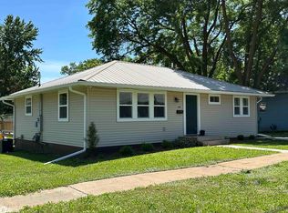 804 W Grimes Ave, Fairfield, IA 52556