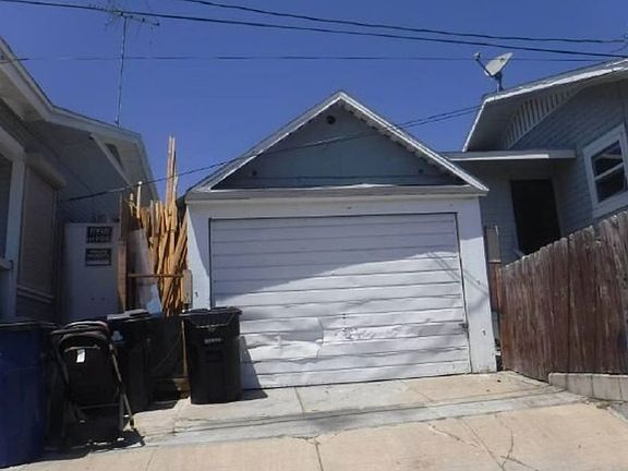 2nd image of 521 W Sepulveda St