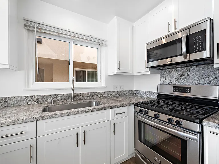 186 Cliff Dr — Photo 8