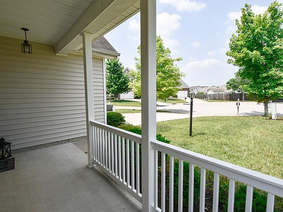 3rd image of 3223 S Meeting House Ct