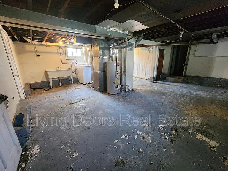602 C St — Photo 17