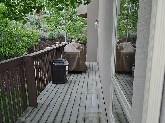 Side Deck w BBQ