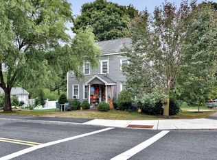 108 Pleasant St, Wakefield, MA 01880