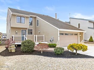 385 Bayview Ave, Bayville, NJ 08721