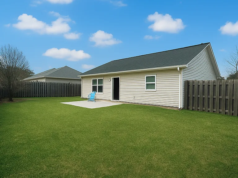 3272 Alexandria Dr — Photo 13