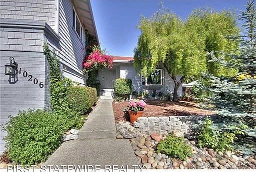 2nd image of 10206 Avocado Pl