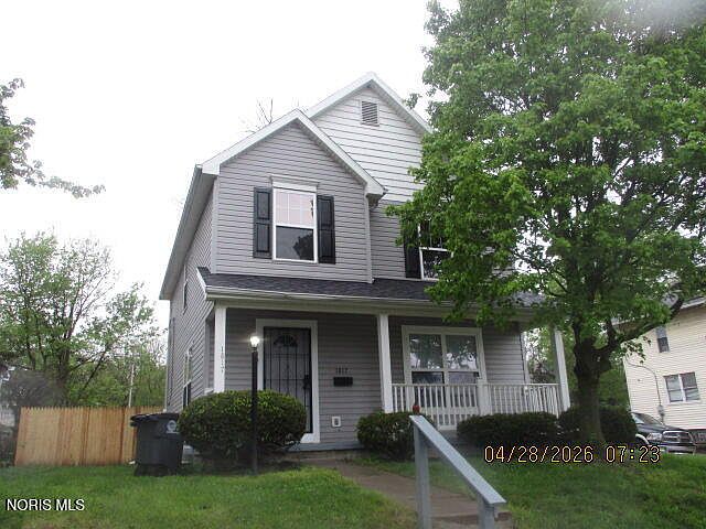 1st image of 1817 Lawrence Ave