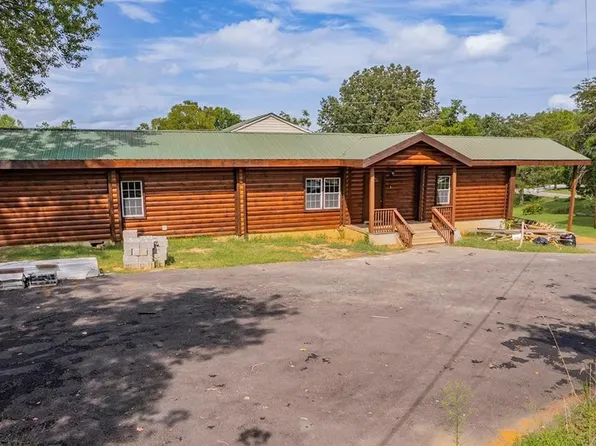 1614 Ponderosa Dr, Dandridge, TN 37725
