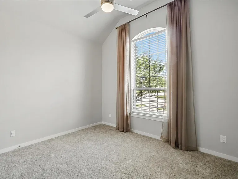 1100 Parkstone Dr — Photo 17