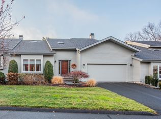 4 Gatewood #4, Avon, CT 06001