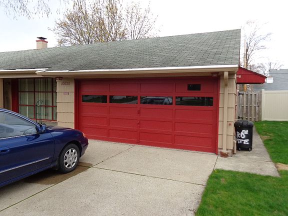 4th image of 10030 Elsetta Ave