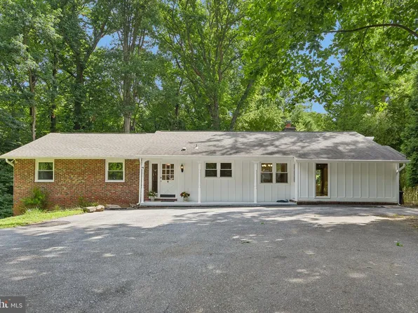 10206 Green Clover Ct, Ellicott City, MD 21042