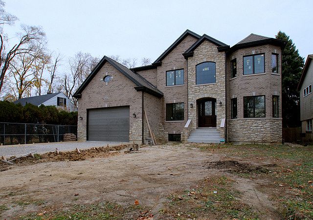 1st image of 625 S Warren Ave