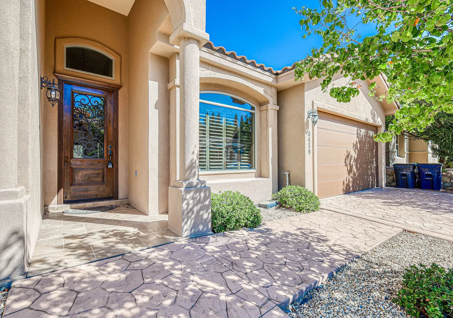 Westside area (Completely Furnished) Beautiful 4 bed/3 baths — Photo 4