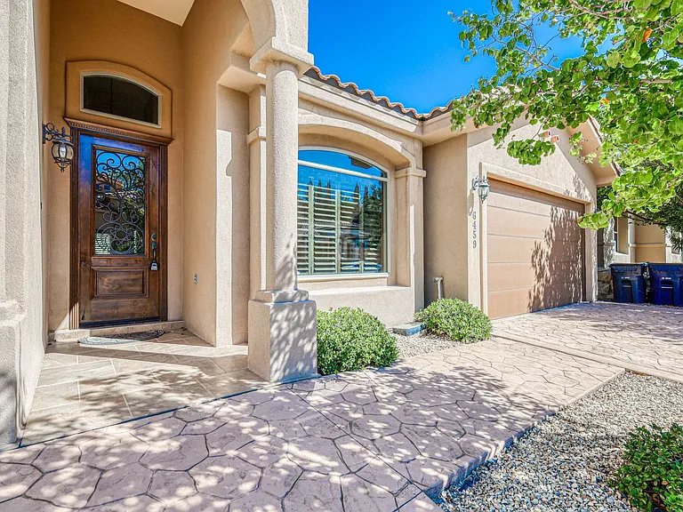 6459 Snowheights Ct — Photo 4