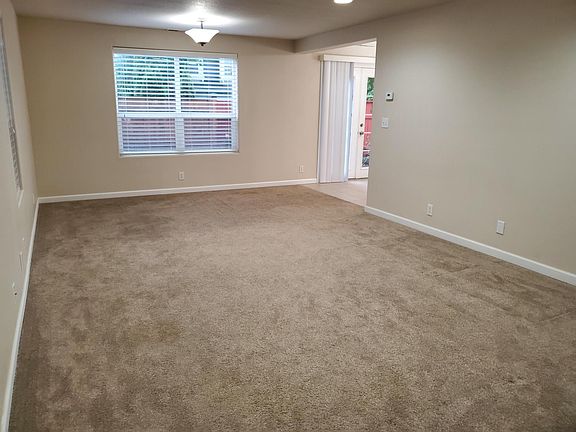 4th image of 20442 Brackenwood Ln