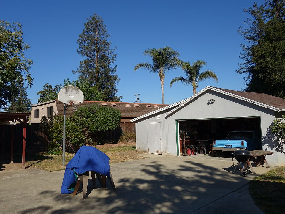 2nd image of 173 Carlyn Ave