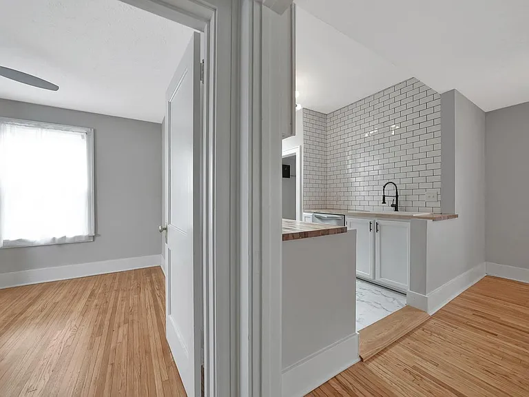 3260 Hitchcock St — Photo 10