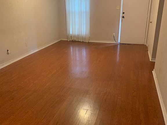 2nd image of 804 S 2 1/2 St