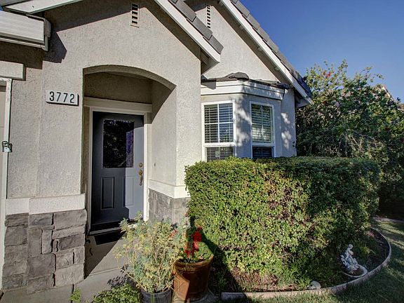 2nd image of 3772 Poppy Hill Way