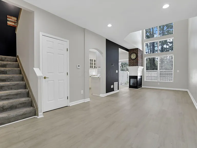 2573 Rustling Oak Blvd — Photo 8