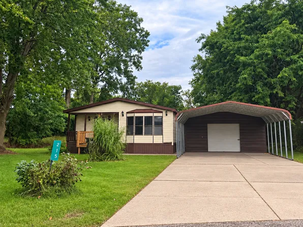 215 Grey Oak Dr #186, Coopersville, MI 49404