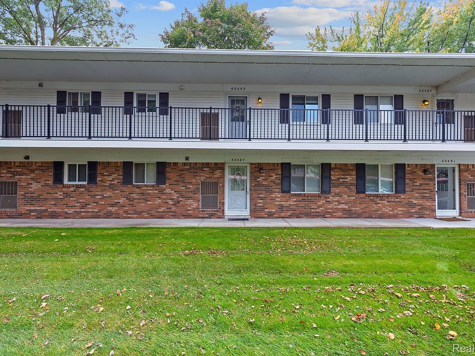 1st image of 42463 Plymouth Hollow Dr