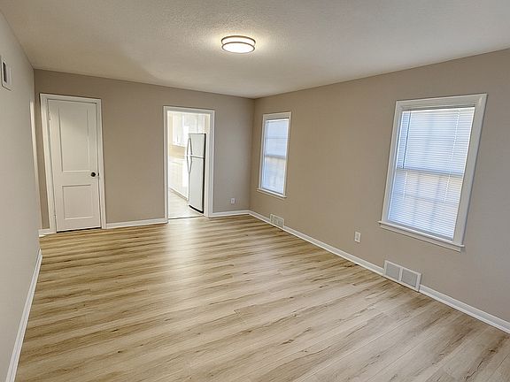 2nd image of 4221 N St