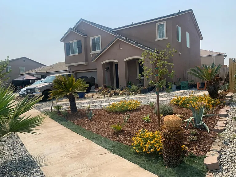 435 Pearl Dr — Photo 2