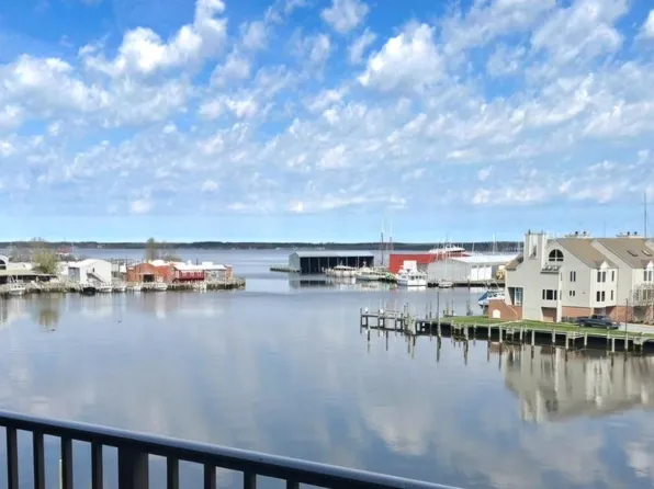 304 Academy St APT 302, Cambridge, MD 21613