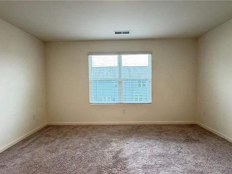 204 Fenchurch Way — Photo 17