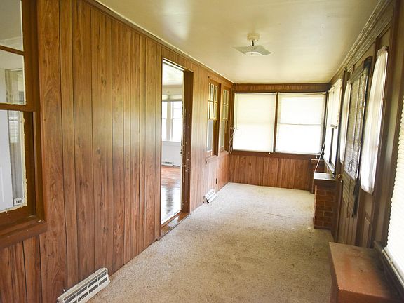 Enclosed Front Porch