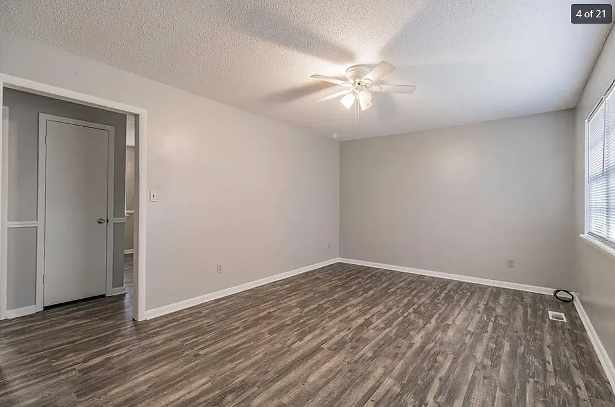 2 bed, 948 sqft, $1,080 — Photo 2
