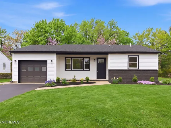 30 Sherwood Lane, Toms River, NJ 08757