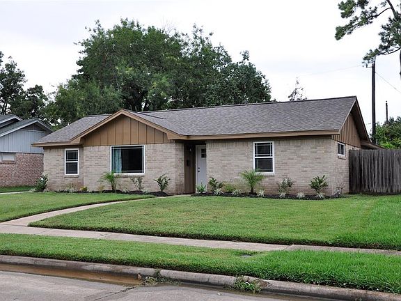 2nd image of 5806 Birchmont Dr
