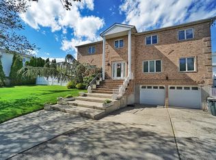 129 Camden Ave, Staten Island, NY 10309