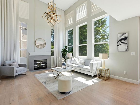 5th image of 8265 Skyline Cir