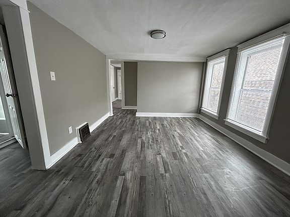 2nd image of 111 N Denver Ave #B