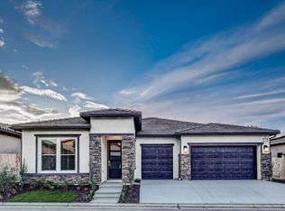 11141 N Via Rimini Dr, Fresno, CA 93730