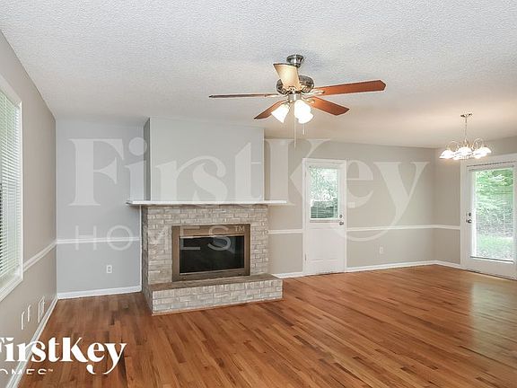 2nd image of 860 Green Forest Dr SE
