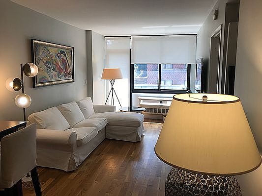 3rd image of 107 E 31st St APT 5A