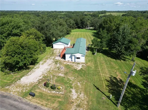 1156 Lake Viking Ter, Altamont, MO 64620