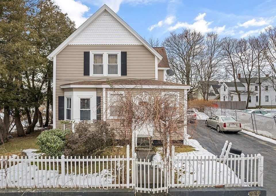 93 Spruce St, Leominster, MA 01453 Zillow