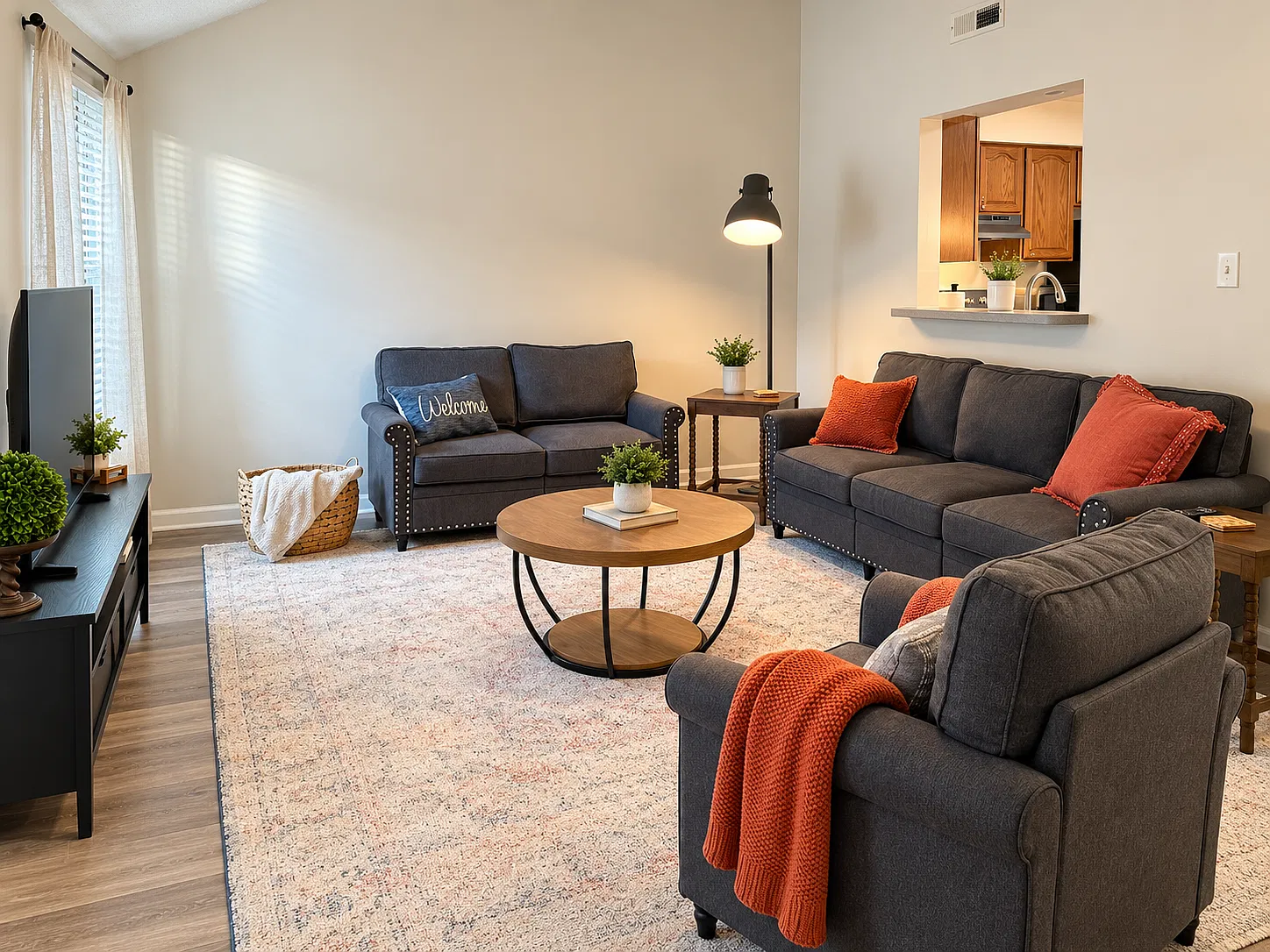 2 bed, 984 sqft, $2,395 — Photo 2