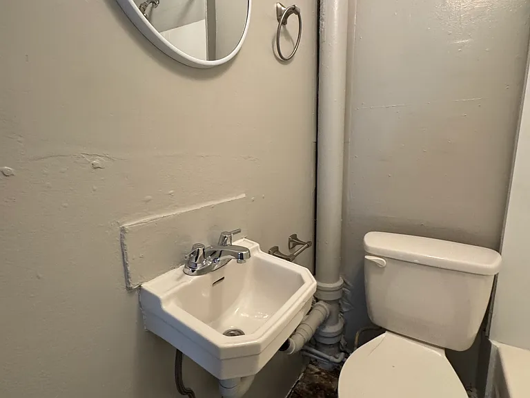 38 Prince Ave #B — Photo 11