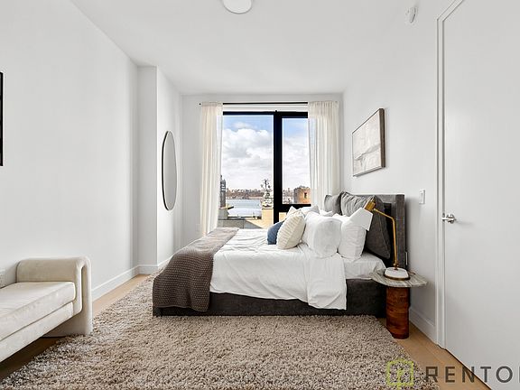 4th image of 622 11th Ave #1021