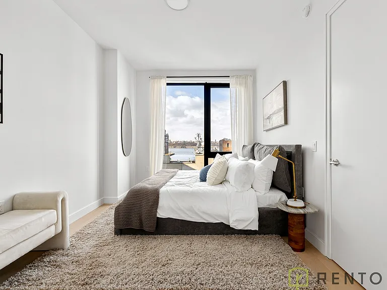 554 W 46th St #342 — Photo 9