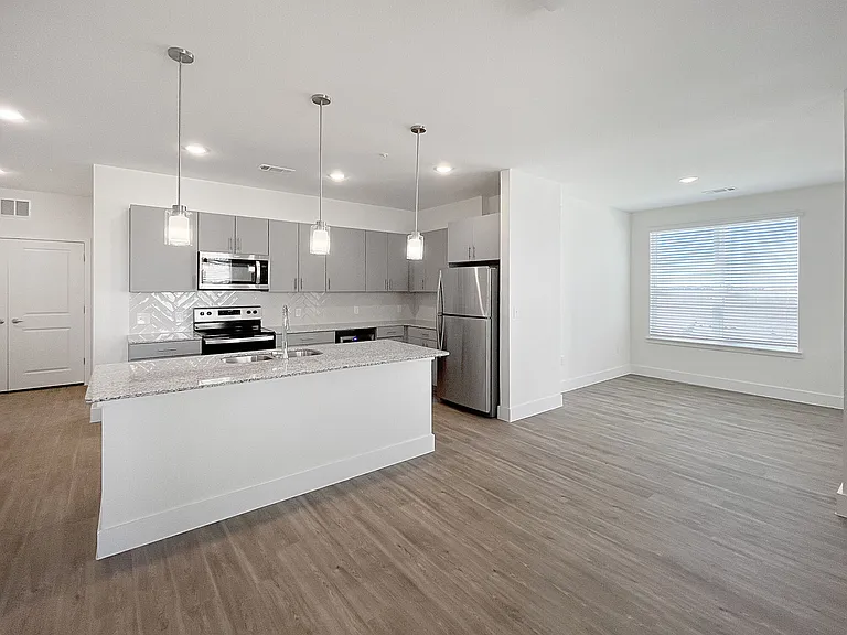 Vue at Sonoma Verde — Photo 31